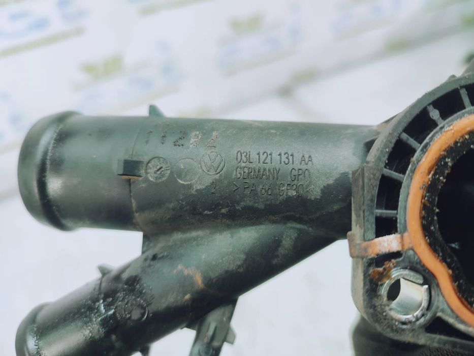 Carcasa termostat distribuitor apa  2.0 tdi CFF 03l121131aa Skoda Octavia 2 (facelift)