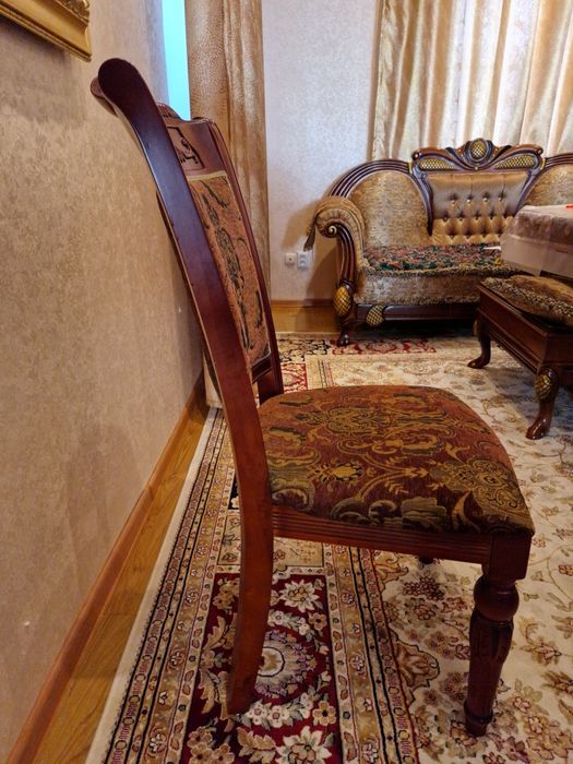 Стол со стульями б/у