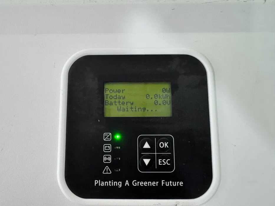 Инвертор соларен - Solax X1 SKSU 3700E 3.7kw / Hybrid