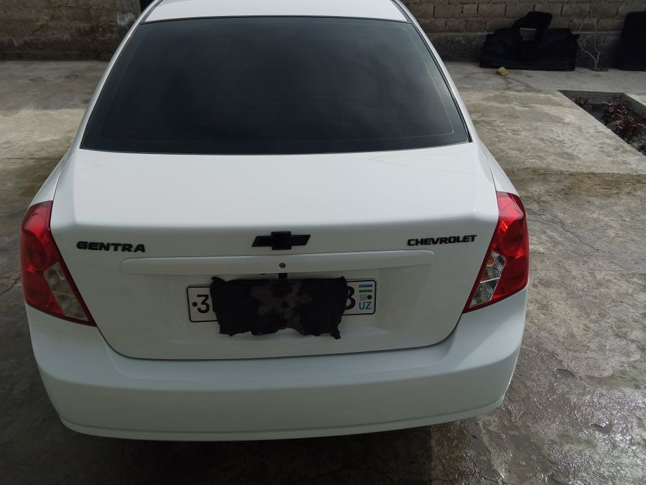 Продам машину Шевроле жентра