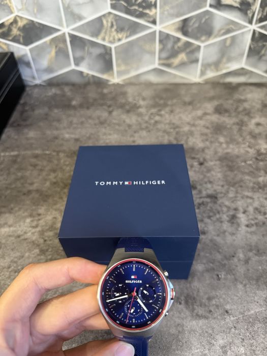Часы от Tommy Hilfiger (оригиналные) Chronograph