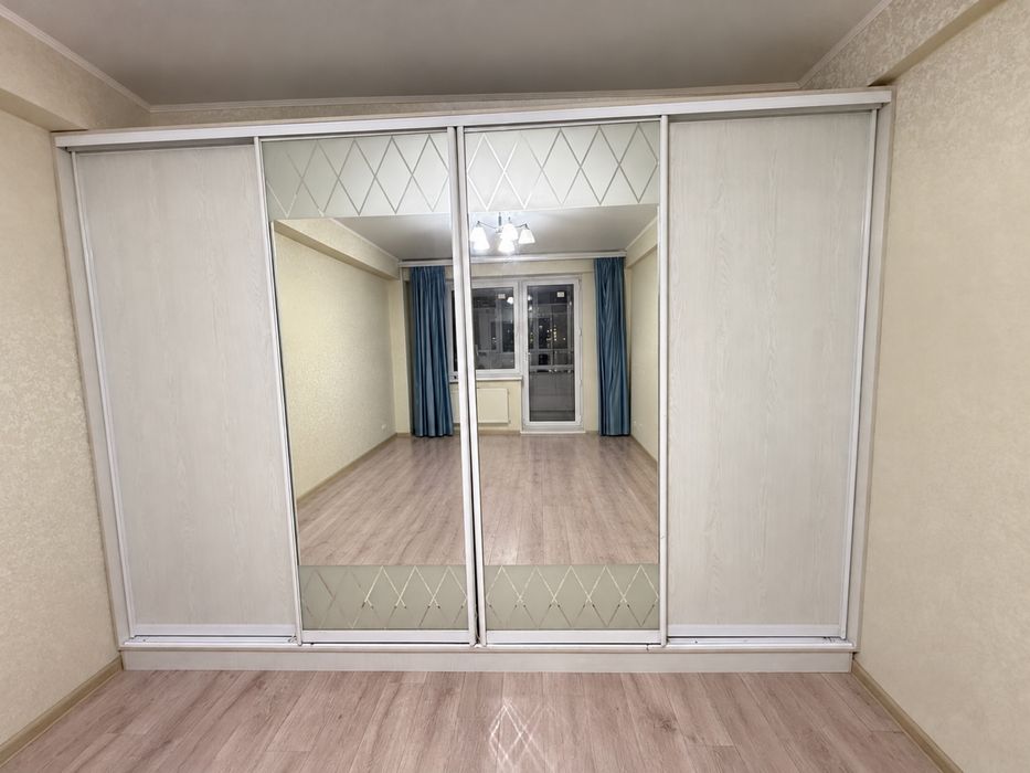 Продам , срочно шкаф- купе