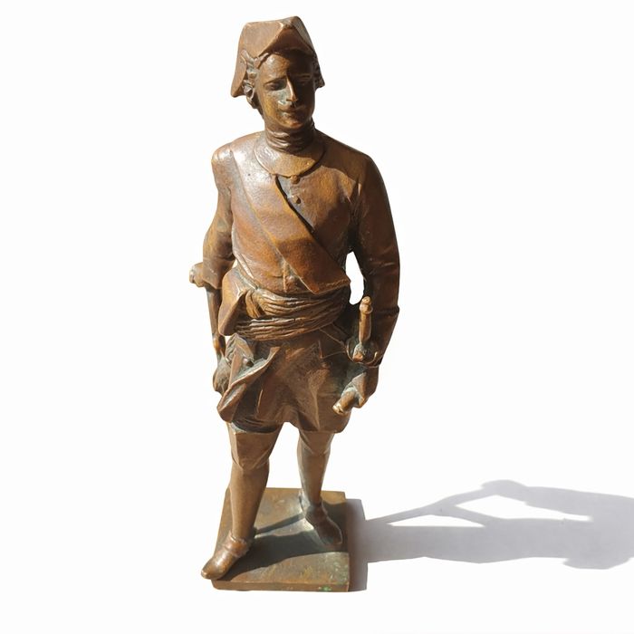 Бронзовый Пётр монументскульптура