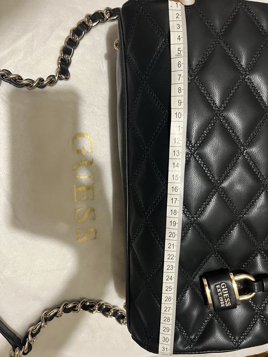 Оригинална чанта Guess