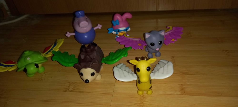 jucării Happy Meal cu animale cu aripi