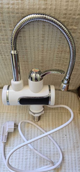 Електрически проточен водонагревател