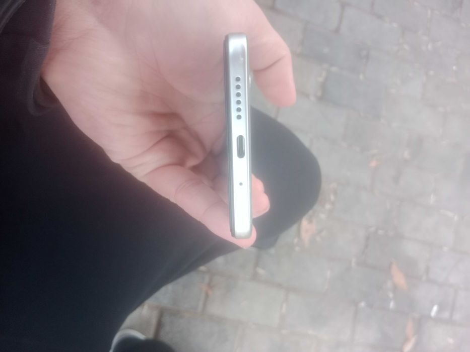 Продается телефон редми 15 6 128