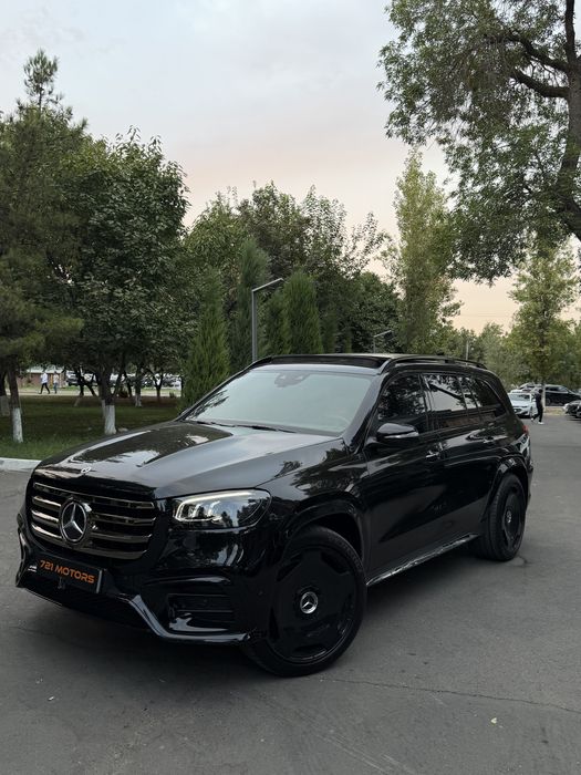 Mercedes Benz GLS450 4 matik 2023/2024 год
