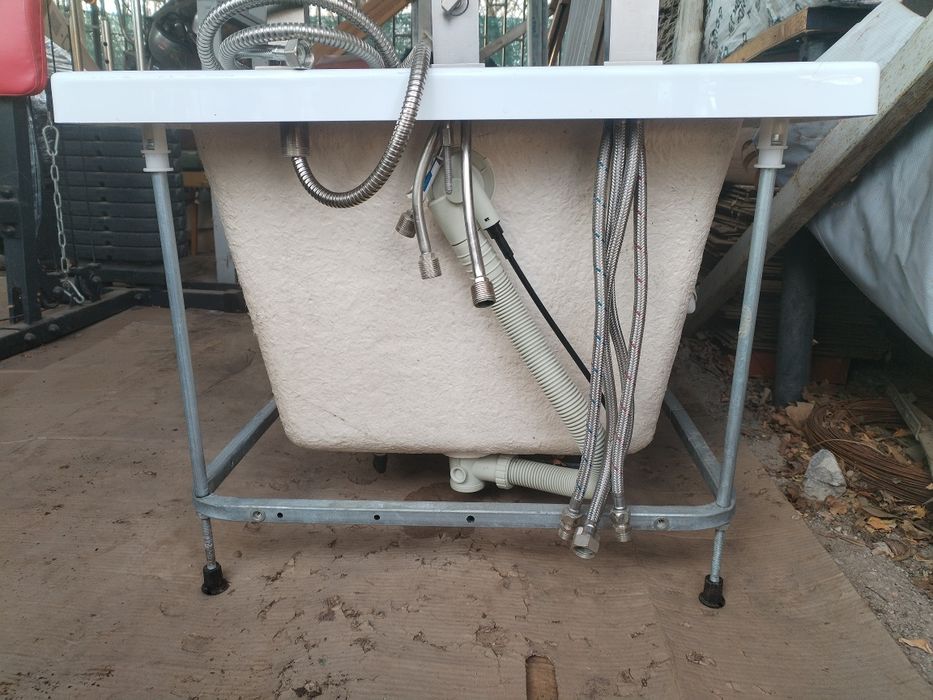 Италианска хидромасажна вана (Джакузи) – КАТО НОВА!
Продавам висок кла