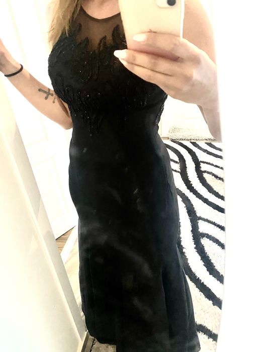 Официална рокля