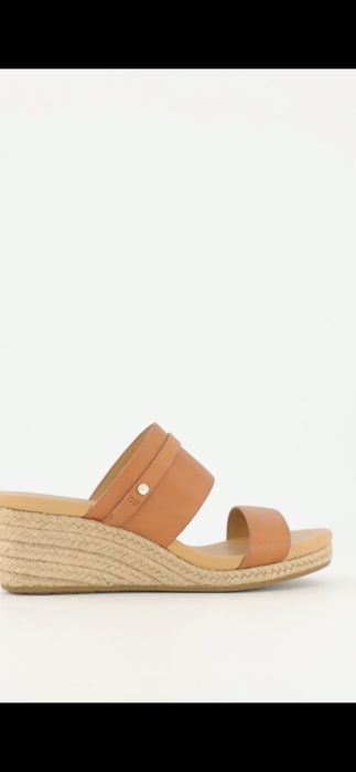 Страхотни  чехли UGG