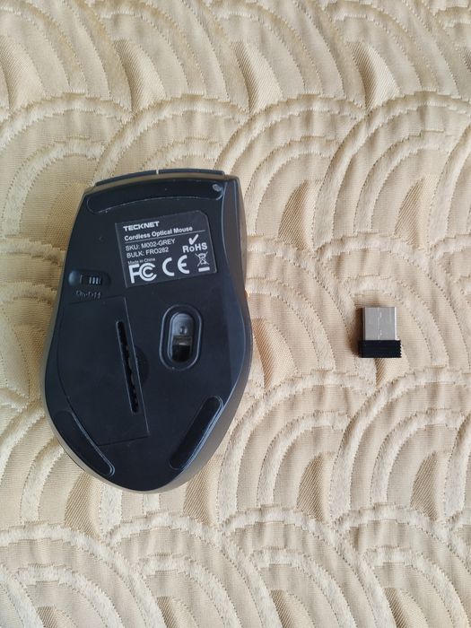 Безжична оптична мишка