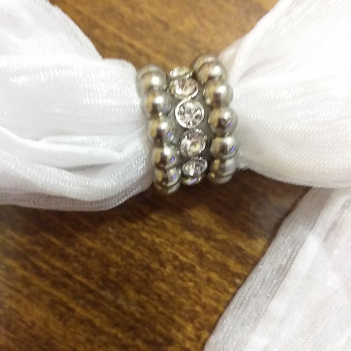 Колие в комбинация със шал