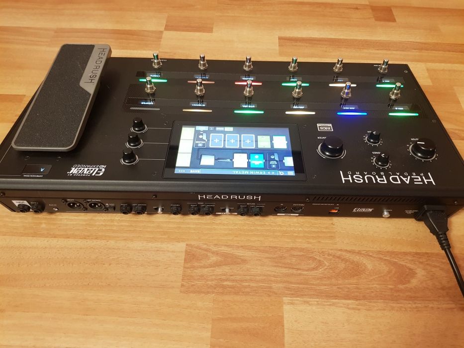 Pedalboard Headrush eleven hd expanded