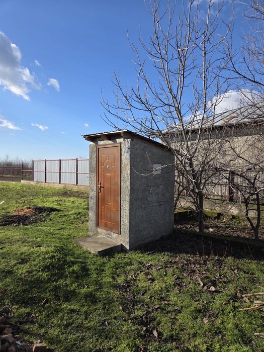 De vanzare- teren 1900mp + casa de caramida, Vacaresti, Dambovita