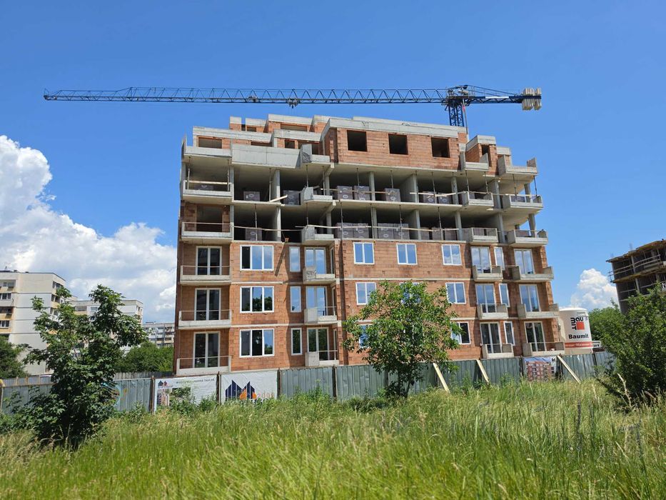Апартамент тристаен продажба Левски В