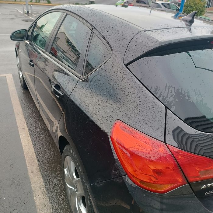 Opel Astra 2011, diesel 182 000k,tel 0747362778m