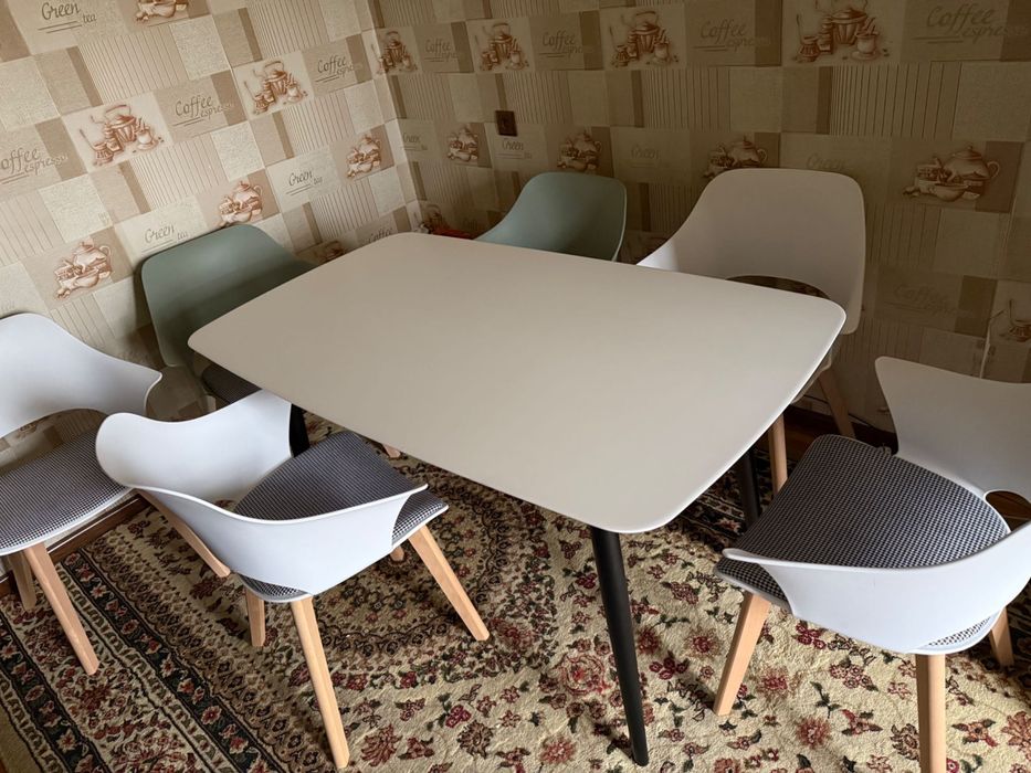 Aiko stol stul sotiladi