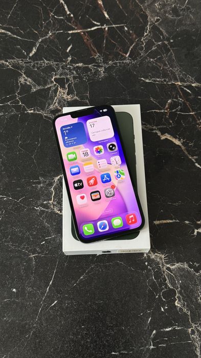 Продам iPhone 13 256Gb зеленый