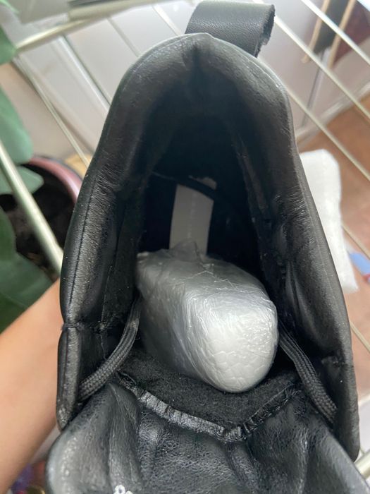 Зимняя кожаная обувь