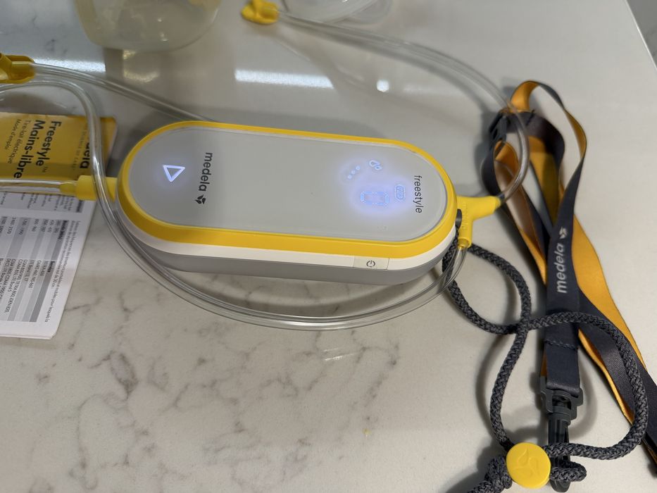 Medela Freestyle Hands-Free – pompă de sân electrică