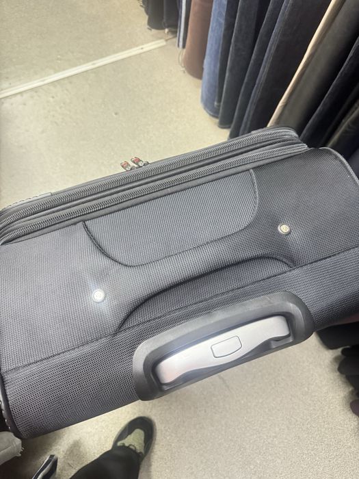 Продаем Чемоданы