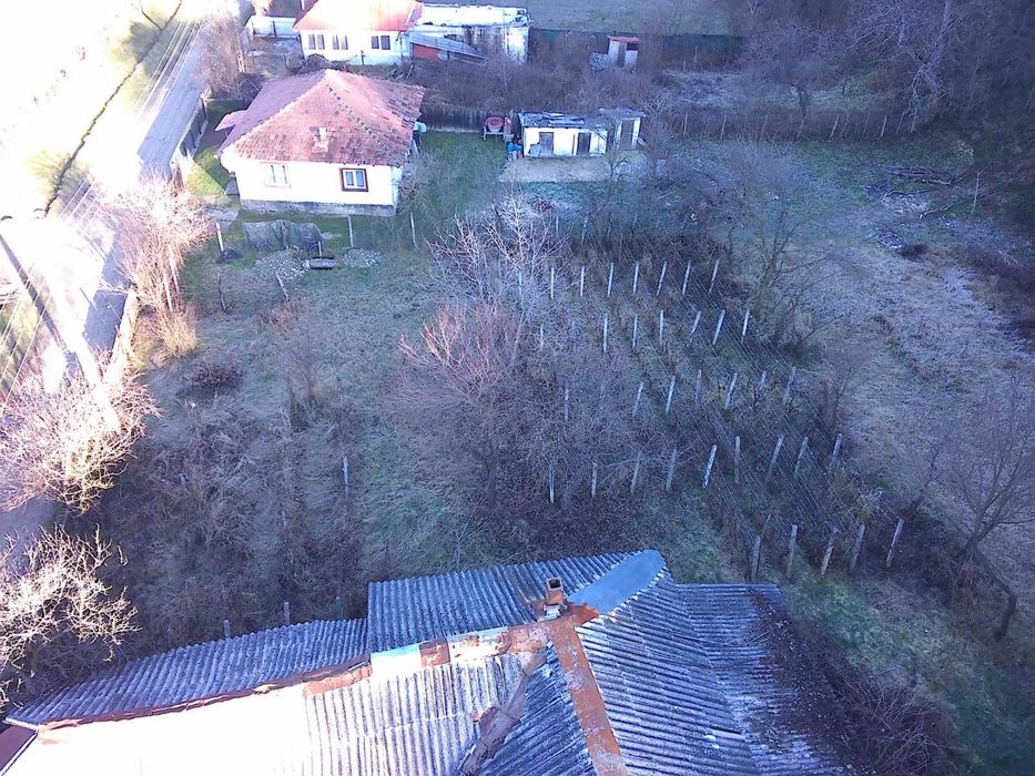 Casă bătrânească + teren 2.000 mp (20 ari) — Șesuri, Bacău