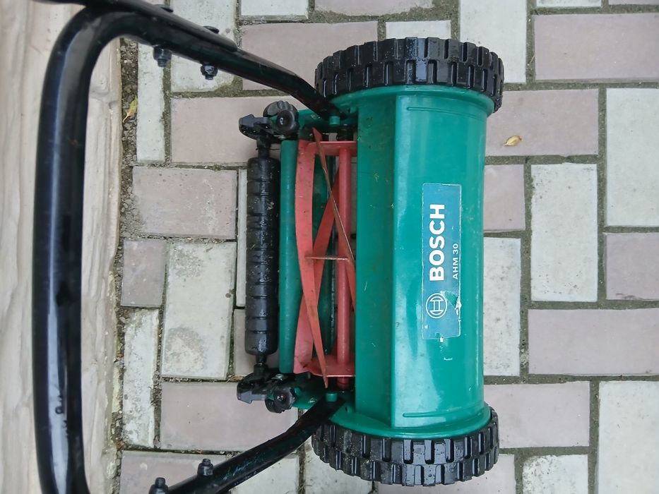 Vand masina tuns iarba/motocoasa Bosch