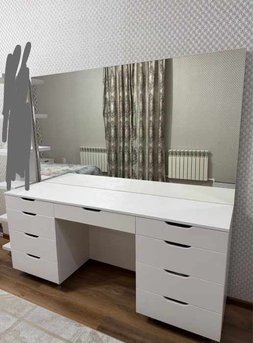 Туалетный столик большой