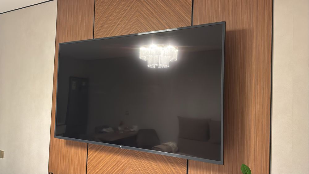 Продам телевизор LG