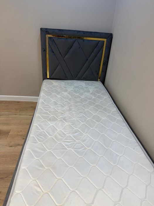 Продам кровать в отличном состояние