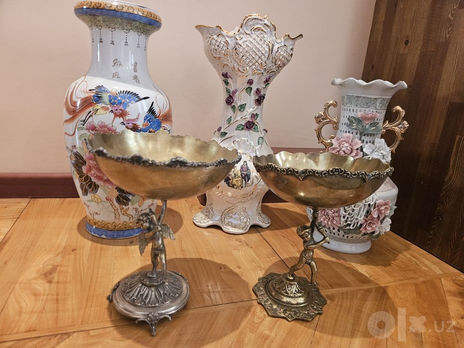 Фарфоровая ваза 60 см в стиле Coalbrookdale / Coalport с рельефными цв