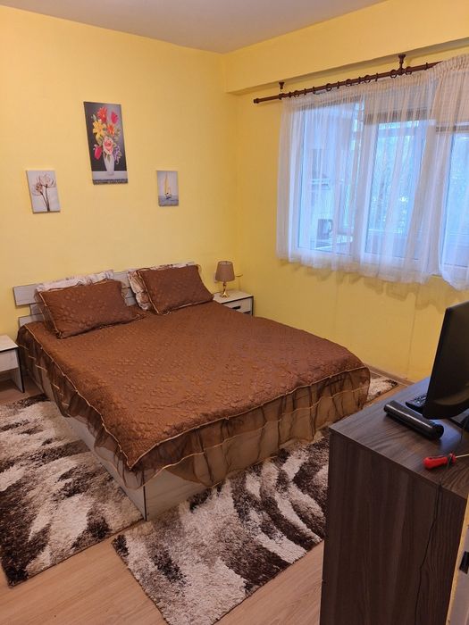 Дава се под наем Двустаен апартамент в Добрич, Дружба 2 - 70 кв.м за 306 € - Снимка #1