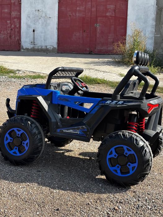 ПРОДАМ Детскую машину!