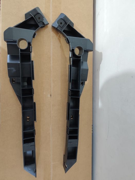 Крепление саласка бампера Лексус