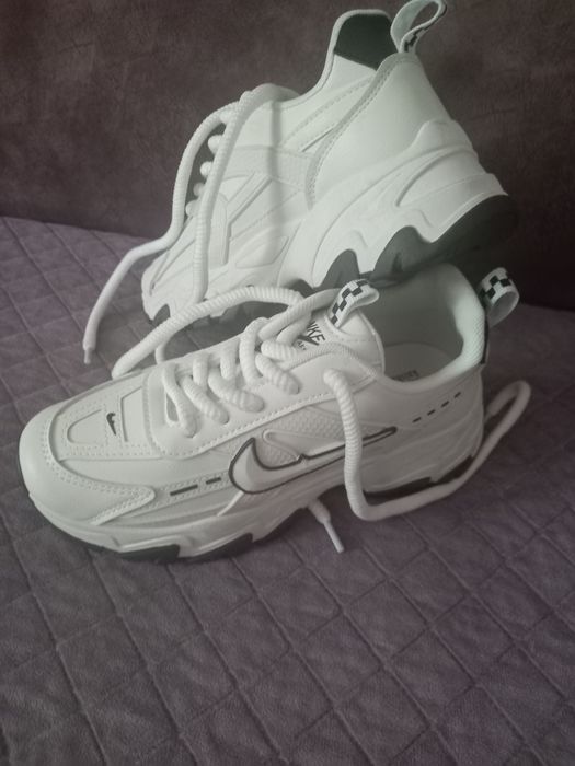 Белые красовки  новый