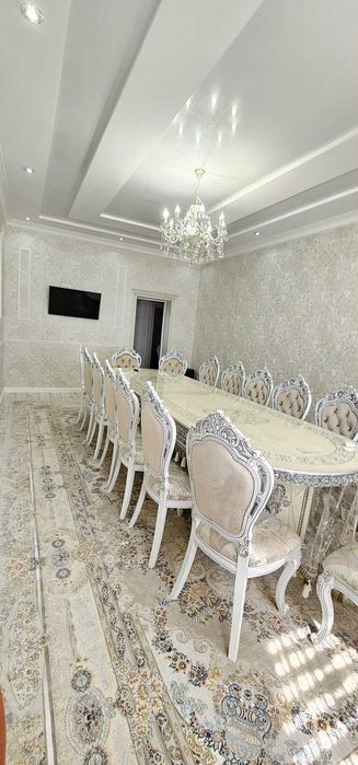 Продам стол со стульями комплект