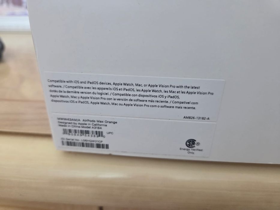 Air Pods Max orange