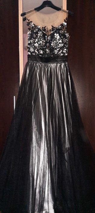 Страхотна Офицялна рокля