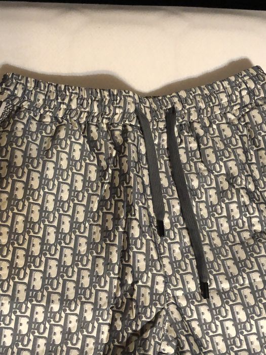 Pantaloni scurti Dior , calitate premium , pe stoc , noi , L