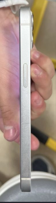 Iphone 13 в идиальном состояний аккум 100%