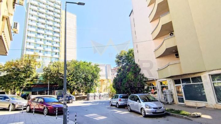 Дава се под наем Магазин в Варна, Левски - 20 кв.м за 450 € - Снимка #8