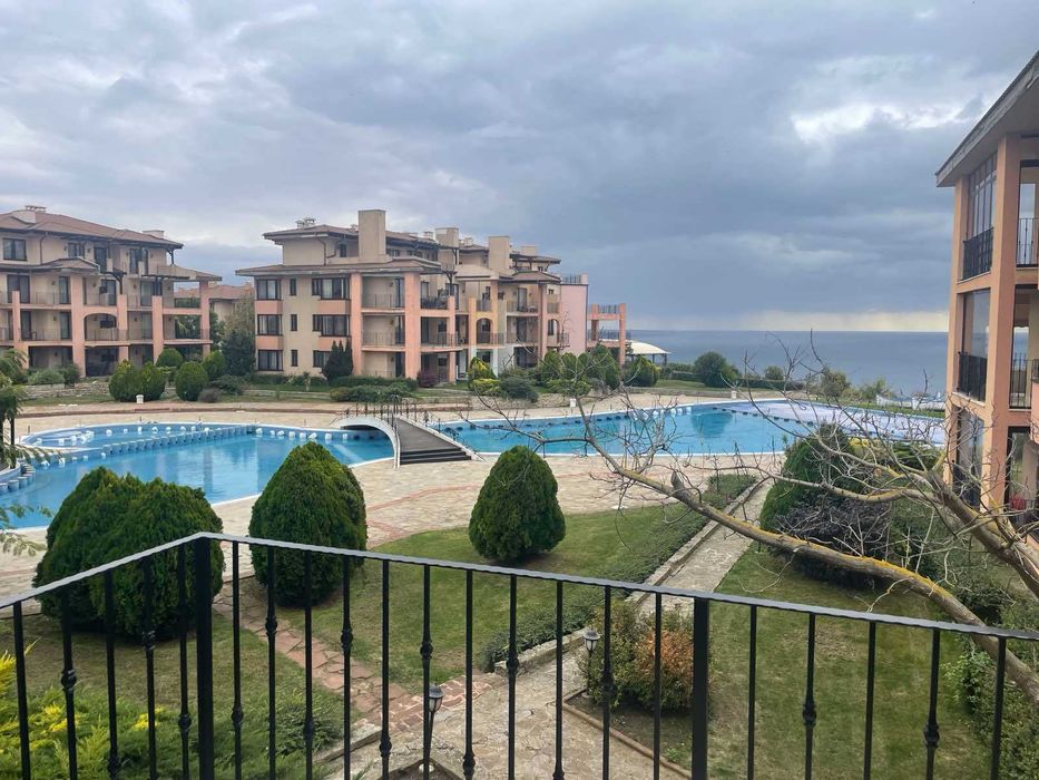 Продава се Тристаен апартамент в с. Топола, Област Добрич - 134 кв.м за 859 €/кв.м - Снимка #16