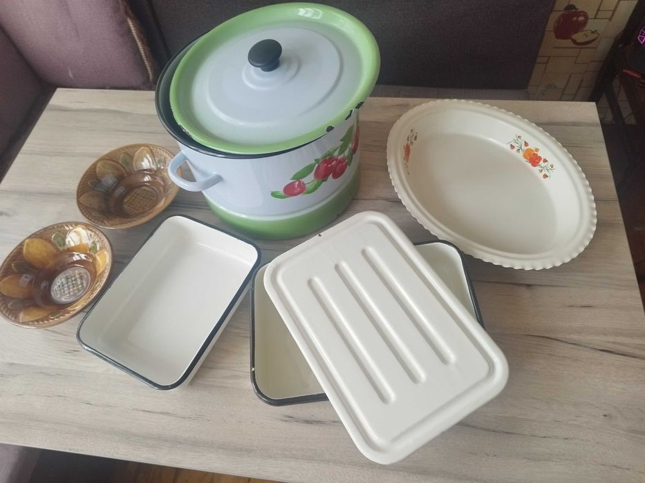 Эмалированная кастрюля, лоток для холодца, поднос (цена за все)