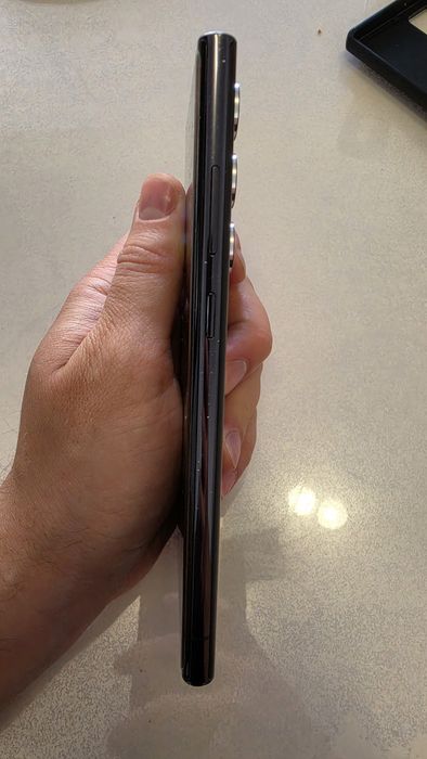 Samsung Galaxy S22 Ultra 256GB / 12GB RAM