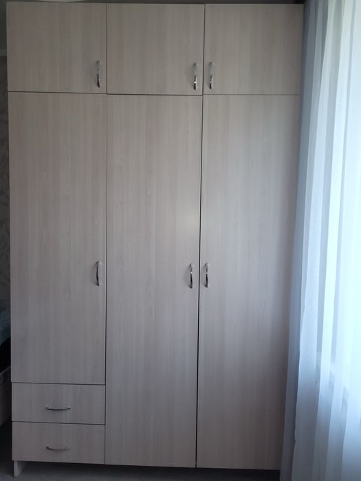 Продам спальный гарнитур