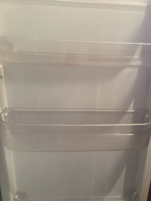 Продается холодильник Indesit