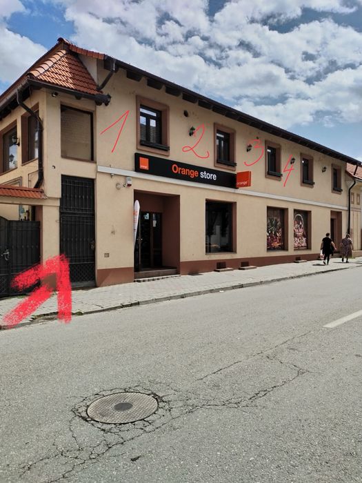 Spații multifuncționale , zona centrala, cabinete, salon sau cazare