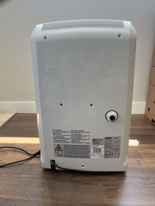 Vând dezumidificator De’Longhi DD230P,