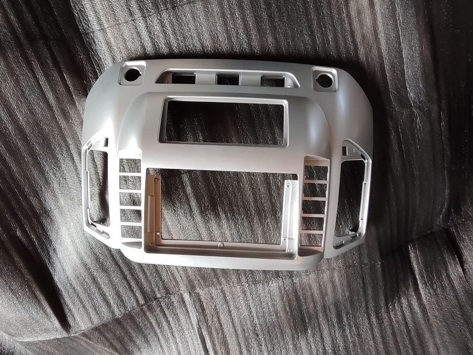 Панель под автомагнитолу